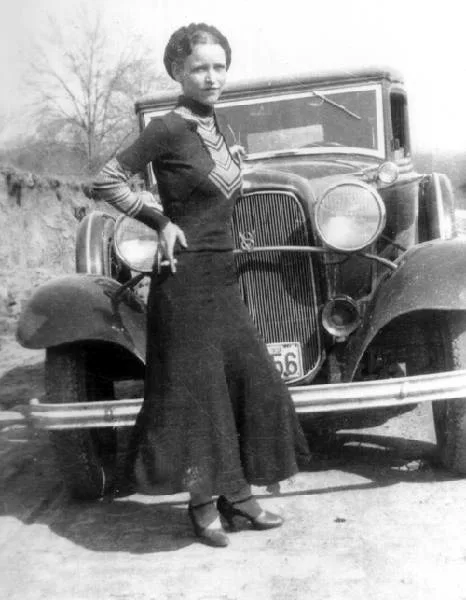 Bonnie Parker, ca. 1932-1933