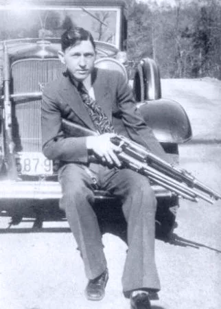 Clyde Barrow, ca. 1932-1933